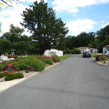 Village Vacances De Chantonnay Exterior foto